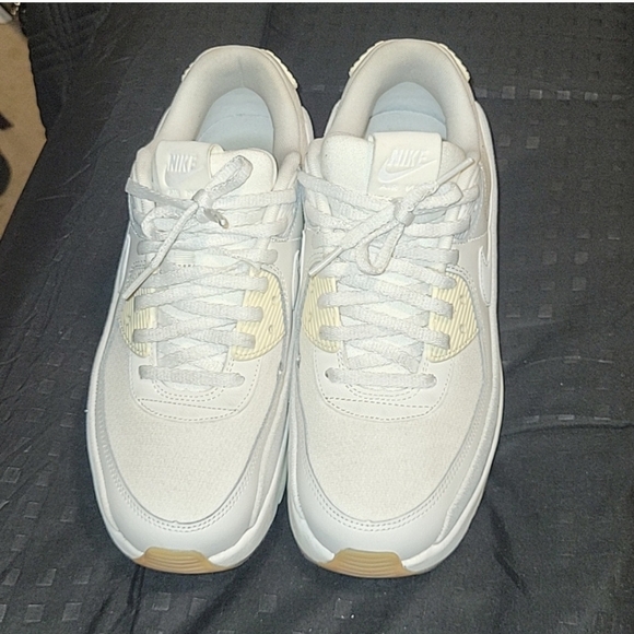 Nike Air Max Women's 90 LV8 color Sail/Phantom/Light Orewood Brown - Picture 8 of 9